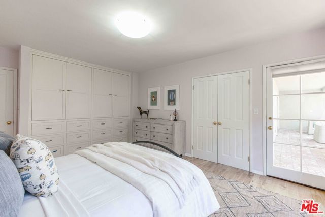 2059 Kenilworth Avenue, Los Angeles, CA 90039
