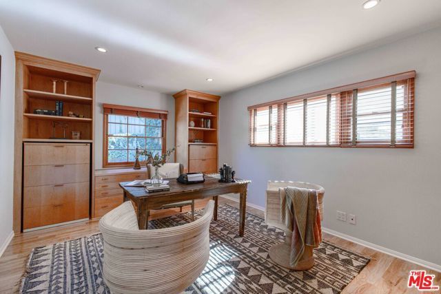 2059 Kenilworth Avenue, Los Angeles, CA 90039