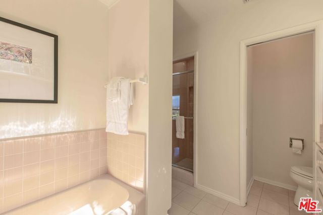 2059 Kenilworth Avenue, Los Angeles, CA 90039