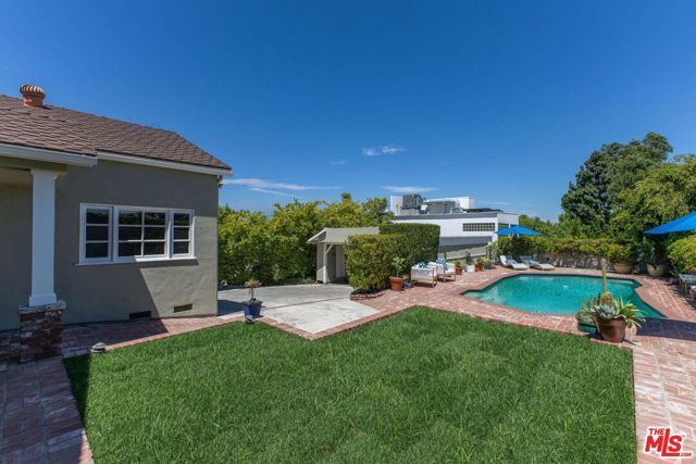 2059 Kenilworth Avenue, Los Angeles, CA 90039