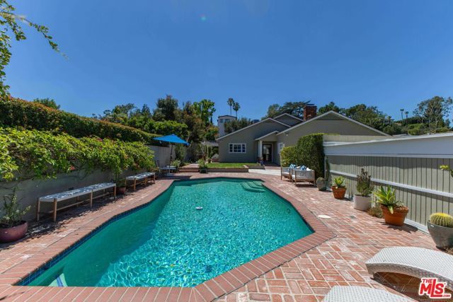 2059 Kenilworth Avenue, Los Angeles, CA 90039