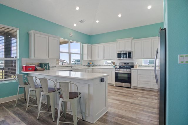 708 Colby Court, Port Bolivar, TX 77650