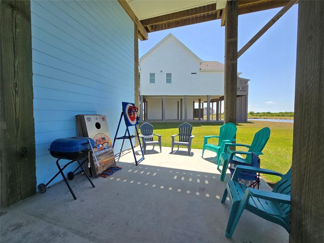 708 Colby Court, Port Bolivar, TX 77650