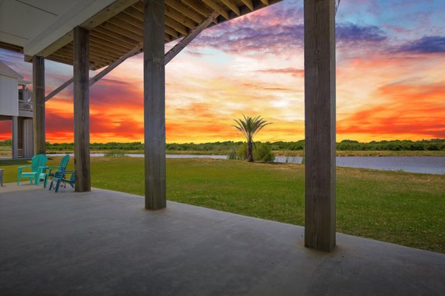 708 Colby Court, Port Bolivar, TX 77650