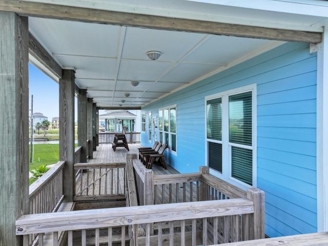 708 Colby Court, Port Bolivar, TX 77650