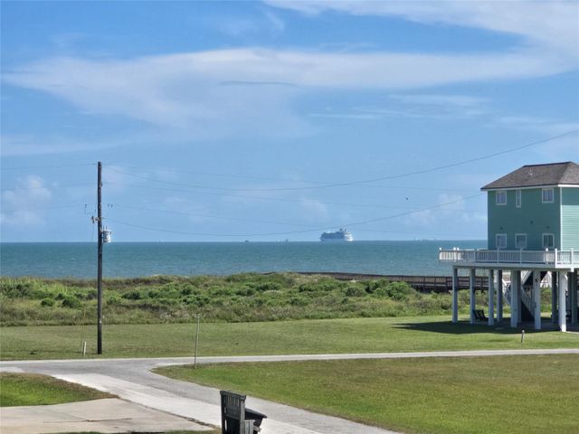 708 Colby Court, Port Bolivar, TX 77650