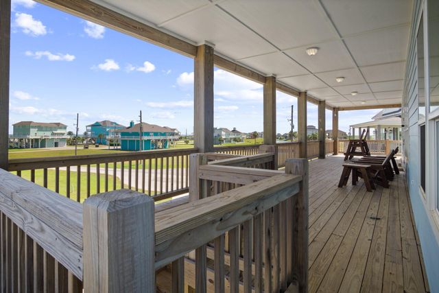 708 Colby Court, Port Bolivar, TX 77650