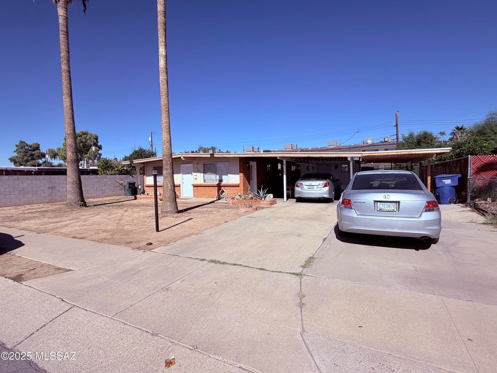 1222 W McMillan Street, Tucson, AZ 85705