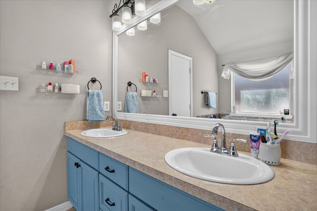 237 Wellington Trail, Weatherford, TX 76085