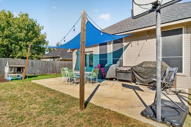 237 Wellington Trail, Weatherford, TX 76085
