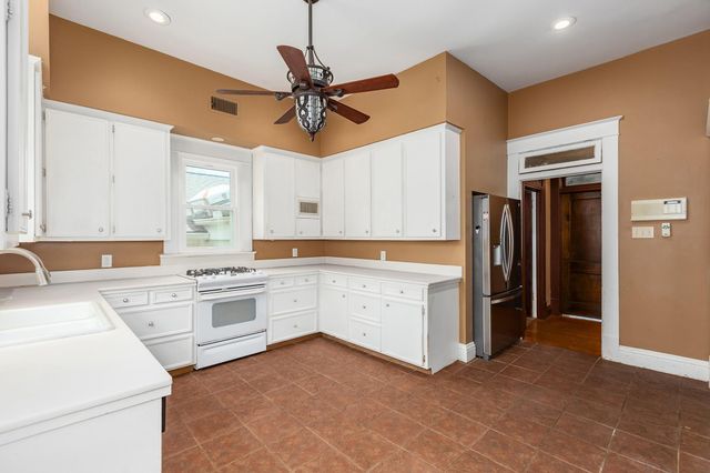 2031 Grand Avenue, Liberty, TX 77575