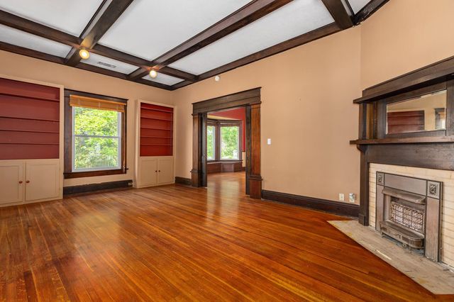 2031 Grand Avenue, Liberty, TX 77575