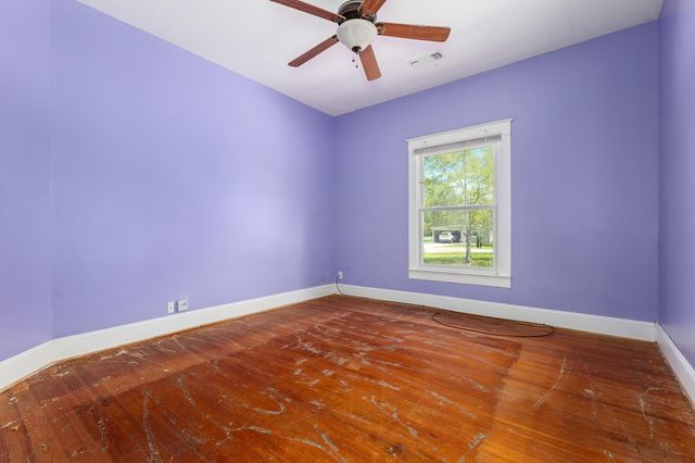 2031 Grand Avenue, Liberty, TX 77575