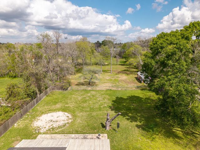 2031 Grand Avenue, Liberty, TX 77575