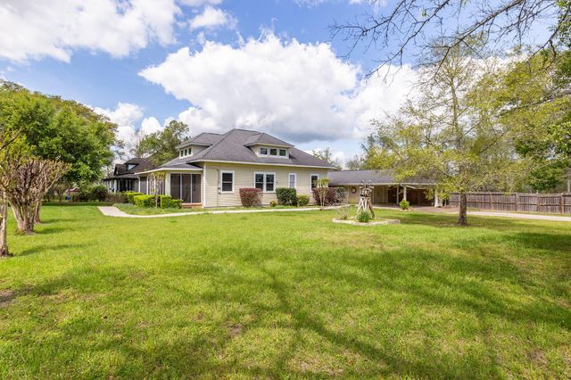 2031 Grand Avenue, Liberty, TX 77575