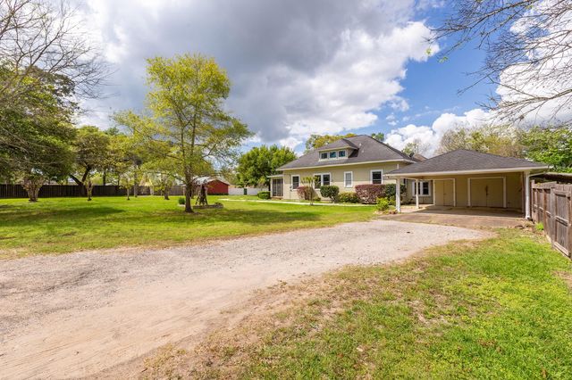 2031 Grand Avenue, Liberty, TX 77575