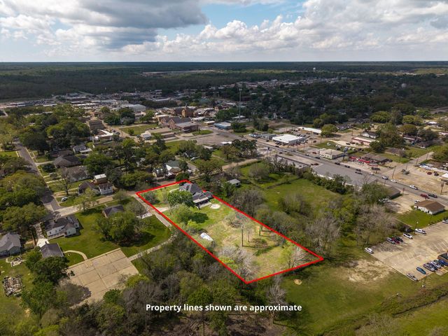2031 Grand Avenue, Liberty, TX 77575