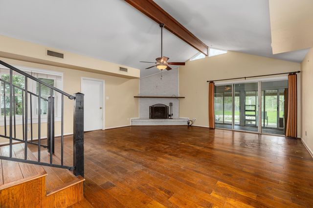 2031 Grand Avenue, Liberty, TX 77575