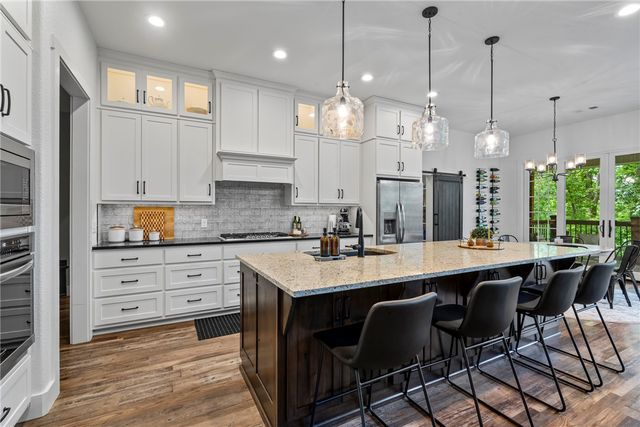 22436 Rim Crest Court, Siloam Springs, AR 72761