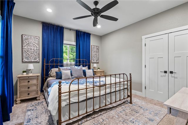 22436 Rim Crest Court, Siloam Springs, AR 72761