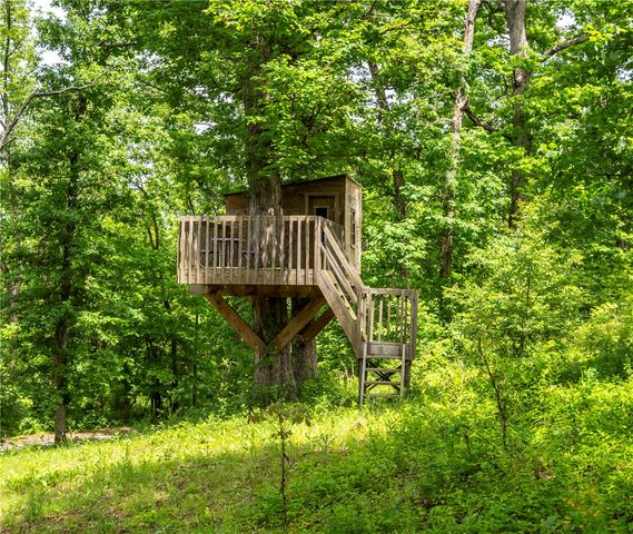 22436 Rim Crest Court, Siloam Springs, AR 72761