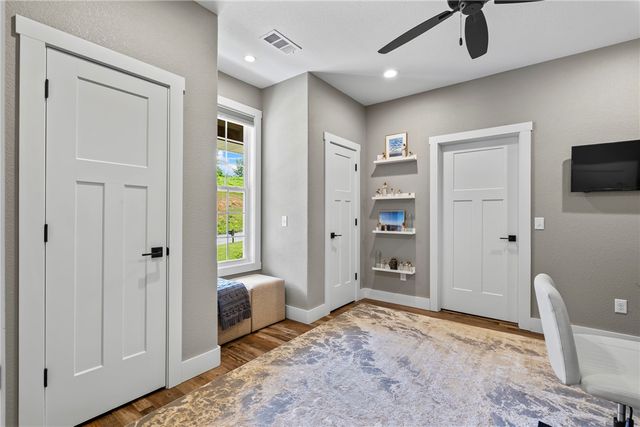 22436 Rim Crest Court, Siloam Springs, AR 72761