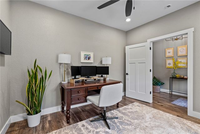 22436 Rim Crest Court, Siloam Springs, AR 72761