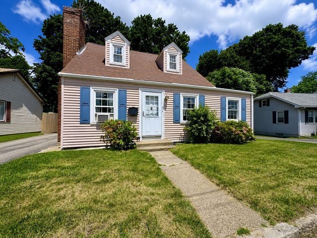 5 Canal St, Millbury, MA 01527