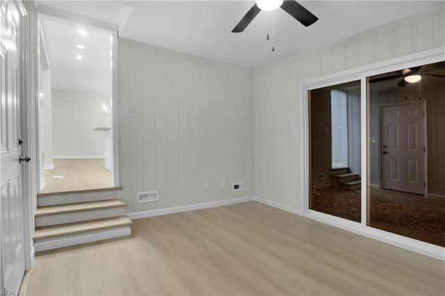 576 Colony RD, Newport News, VA 23602