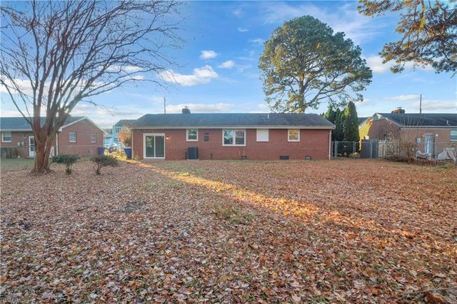 576 Colony RD, Newport News, VA 23602