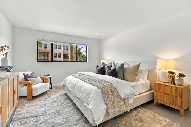 1115 Pearl 3, La Jolla, CA 92037