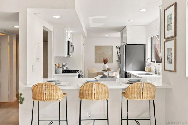 1115 Pearl 3, La Jolla, CA 92037