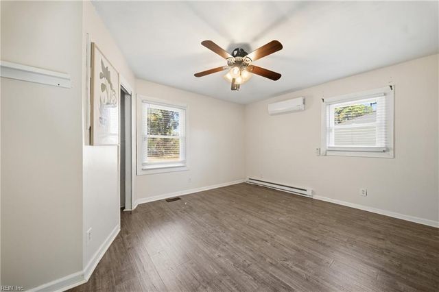 3932 Pierce LN, Chesapeake, VA 23321