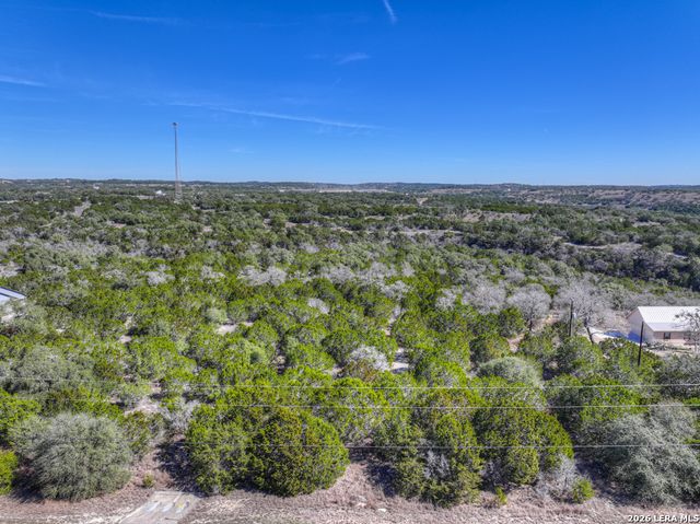 505 Red Rose St, Spring Branch, TX 78070