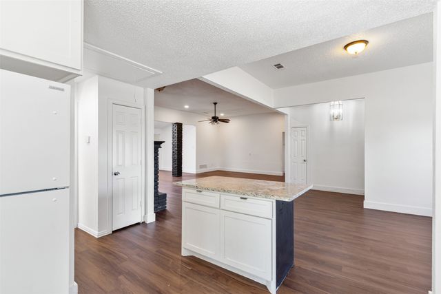 3005 Club Hill Drive, Garland, TX 75043