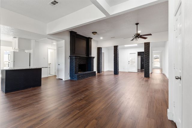 3005 Club Hill Drive, Garland, TX 75043