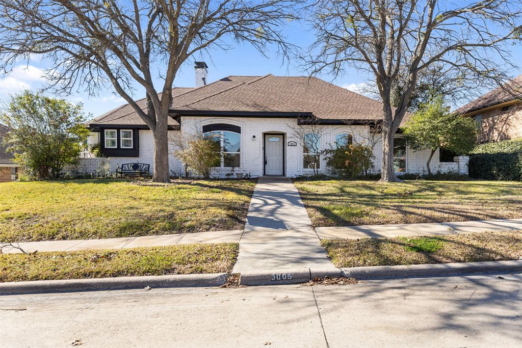 3005 Club Hill Drive, Garland, TX 75043