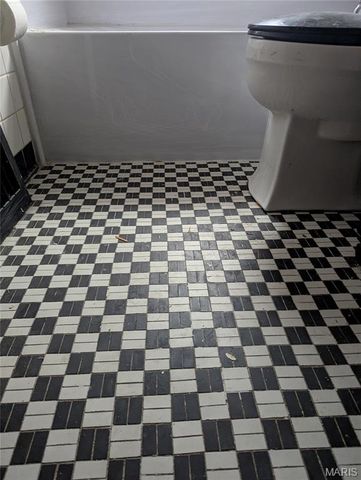 2366 Addie Avenue, St Louis, MO 63114