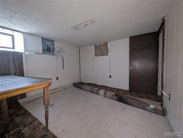 2366 Addie Avenue, St Louis, MO 63114