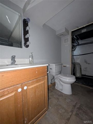 2366 Addie Avenue, St Louis, MO 63114