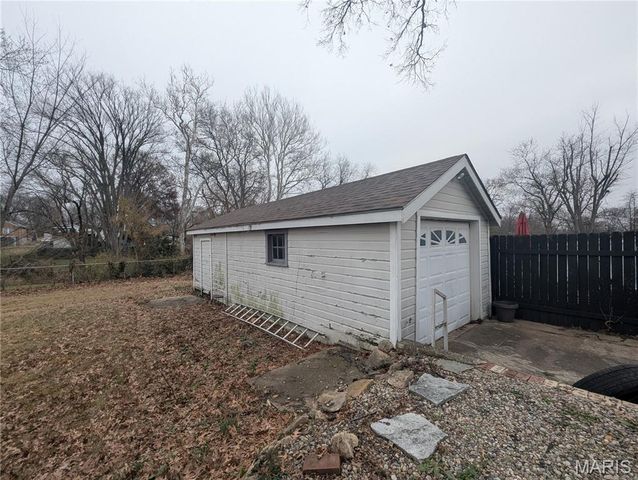 2366 Addie Avenue, St Louis, MO 63114