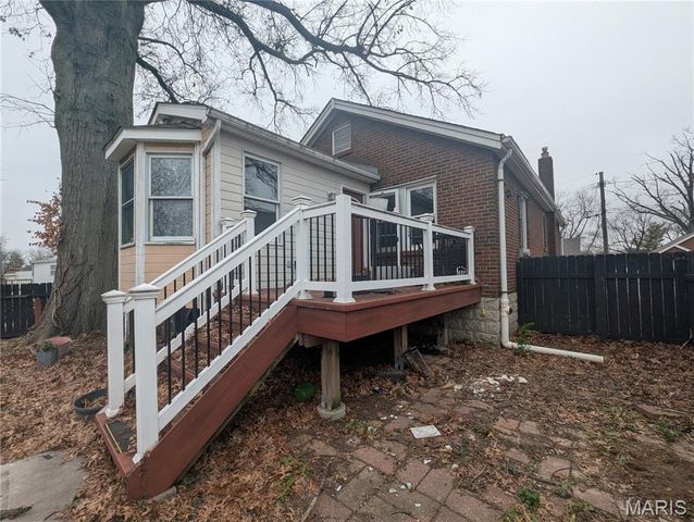 2366 Addie Avenue, St Louis, MO 63114