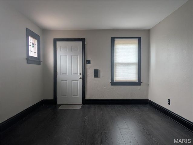 2366 Addie Avenue, St Louis, MO 63114