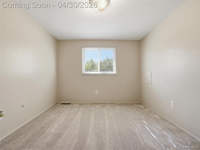 26700 Franklin Pointe Drive, Southfield, MI 48034
