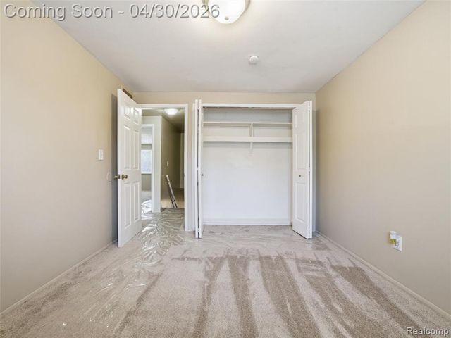 26700 Franklin Pointe Drive, Southfield, MI 48034