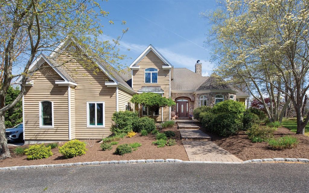 115 Highland Road, Southampton, NY 11968