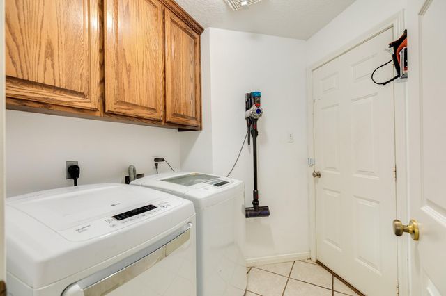 203 Washington Avenue, Clute, TX 77531