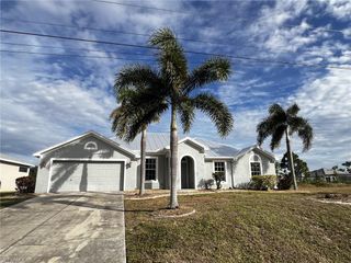 2637 NW 26th PL, Cape Coral, FL 33993