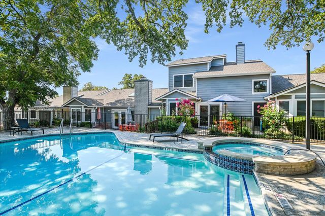 2001 Parker LN S 107, Austin, TX 78741