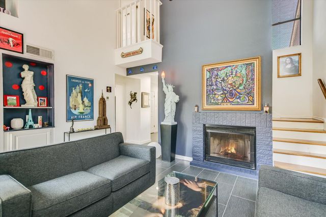 2001 Parker LN S 107, Austin, TX 78741